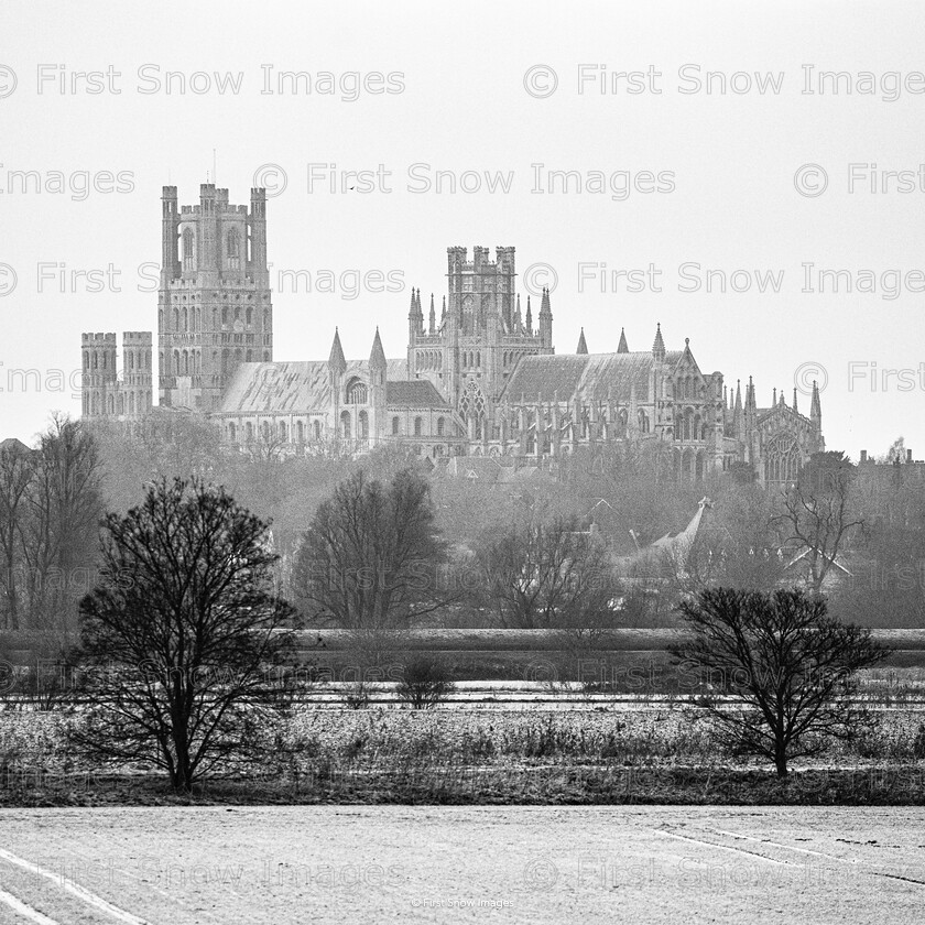 Monochrome Ely Cathedral 
 PLEASE NOTE - THIS IMAGE HAS BEEN VERY POPULAR AND I HAVE 22 CURRENTLY AVAILABLE. PLEASE MESSAGE ME VIA THE CONTACTS TAB TO ORDER MORE 
 Keywords: tx1_sale_limit:22
old hall cathedral ely